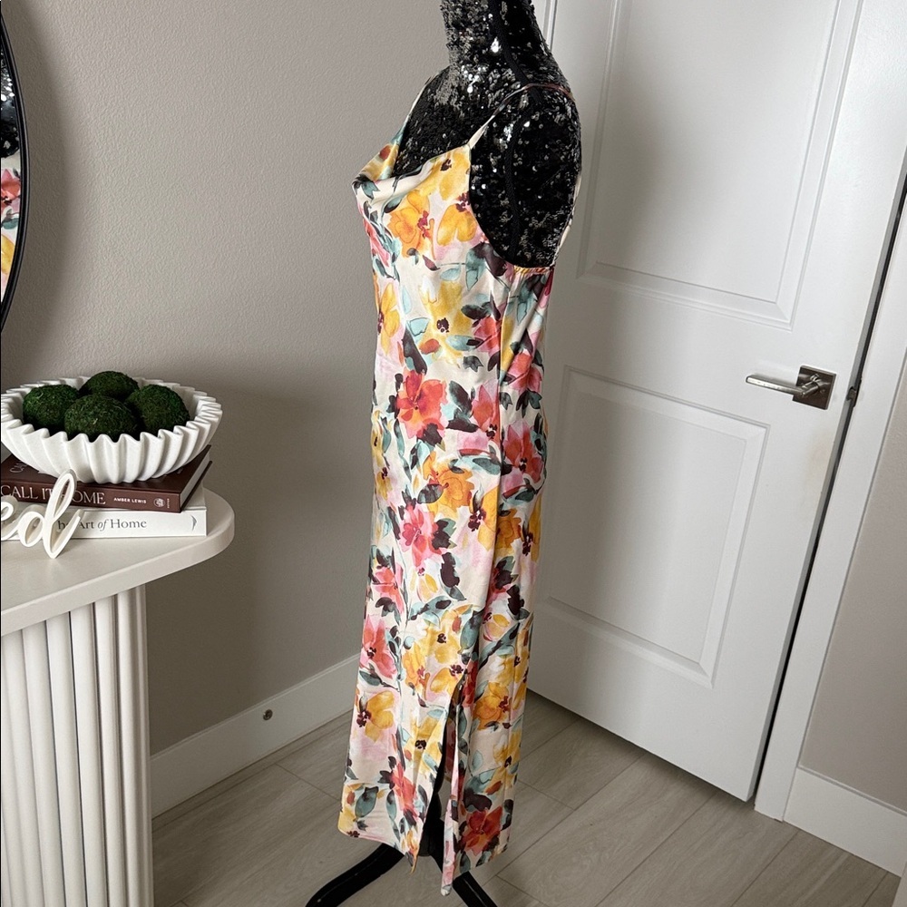 Inspired Hearts Floral Dress - Picture 3 of 5